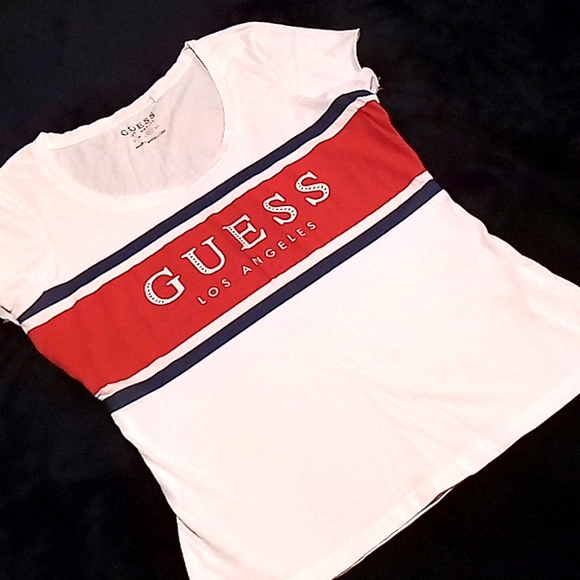 Guess.Tee..White&Red - Picture 2 of 4